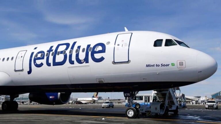 jetbluejfkap12302021-4b16ddc6-focus-0-0-896-504