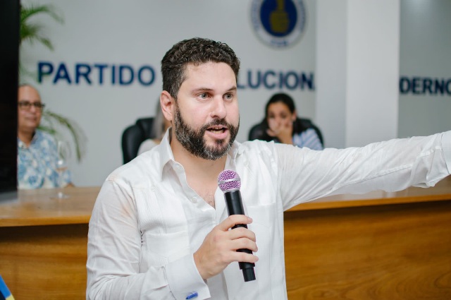Omar_Gonzalez_solo