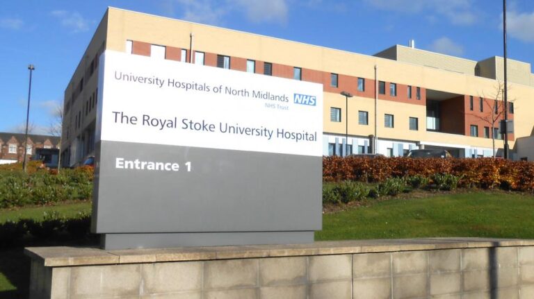 exterior-del-royal-stoke-university-hospital-en-hartshill-reino-unido