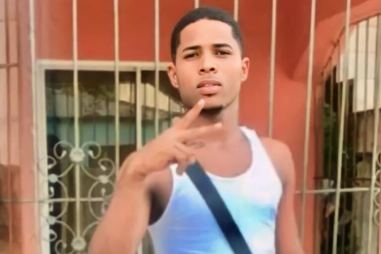 Picsart_23-11-20_15-19-52-655-1536x1024