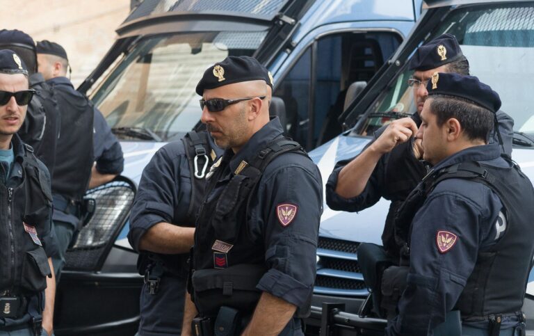Policia-italiana