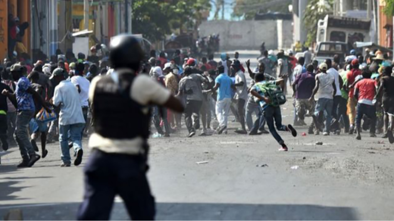 V5l7-25549578-full-protestas-haiti.png