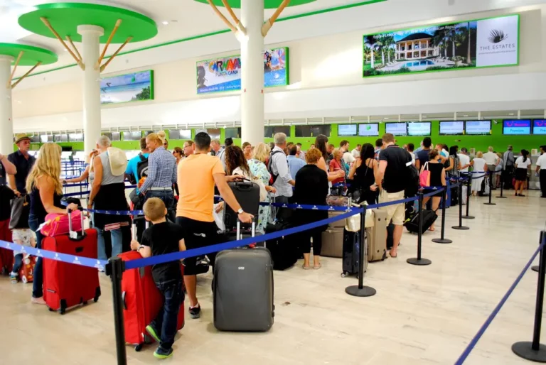 puntacana_turistasfull.jpg