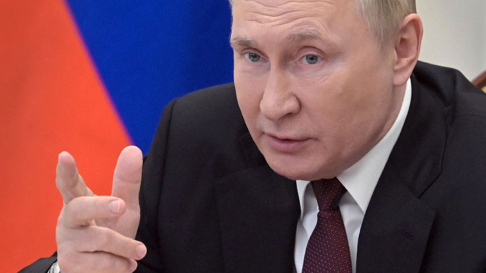 _127430525_976_putin_epa