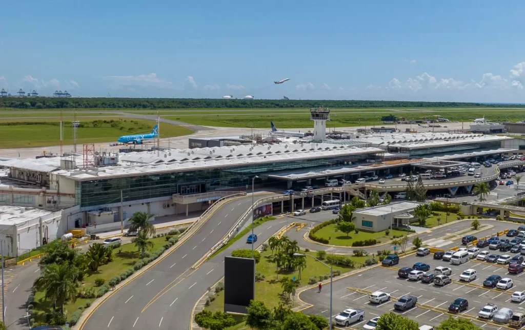 Aeropuerto-Int.-de-Las-Americas-Jose-Fco.-Pena-Gomez