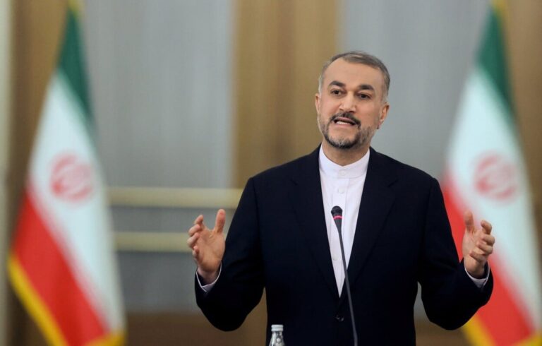 El-ministro-de-Asuntos-Exteriores-de-Iran-Hosein-Amir-Abdolahian