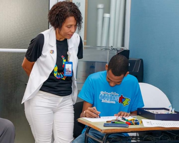 Ivelisse_con_autista