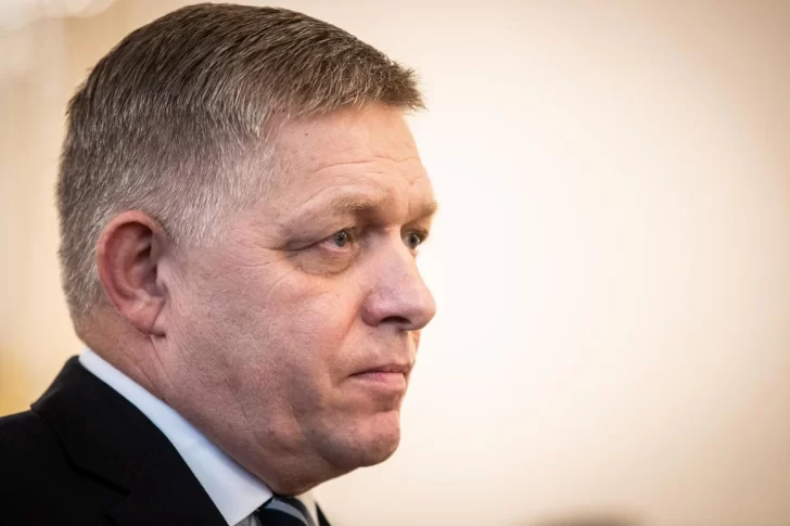 El-primer-ministro-de-Eslovaquia-Robert-Fico-728x485