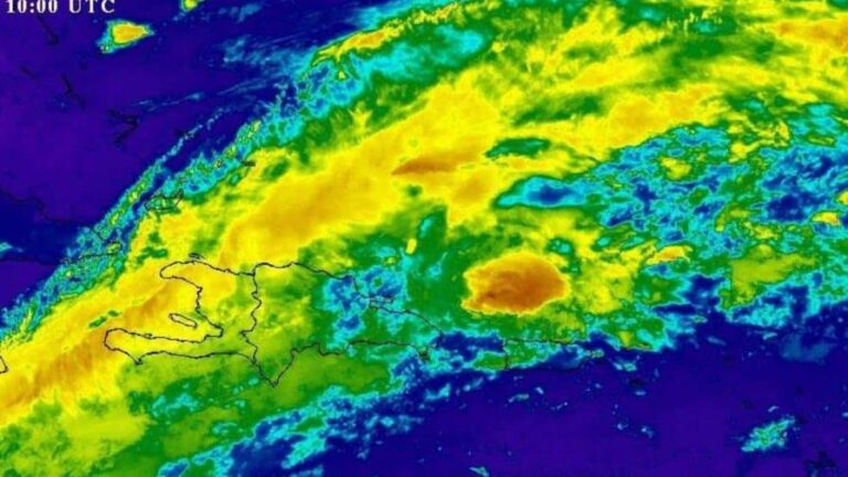 crop-w800-h534-clima-en-rd-aguaceros-sobre-varias-provincias-por-onda-tropical-focus-0-0-896-504
