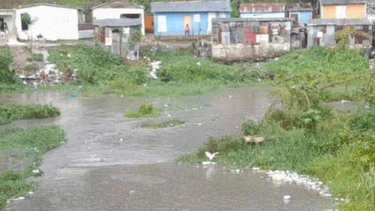 crop-w982-h655-crop-w1066-h711-rio-y-canadas-en-hato-mayor-inundaciones-focus-0-0-896-504