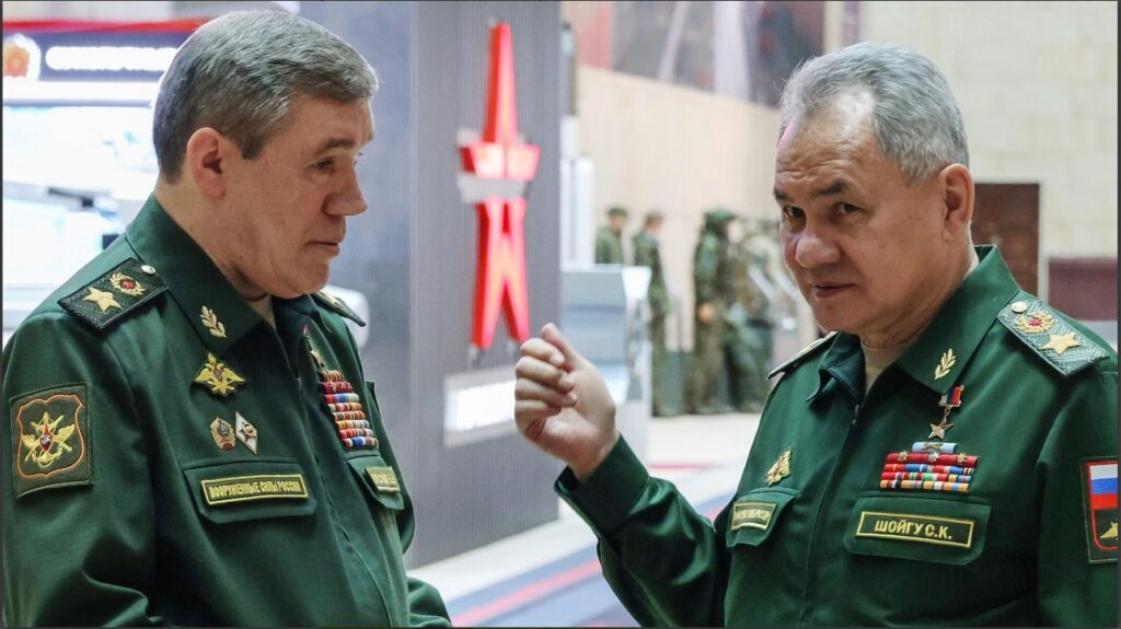 Shoigu-y-jefe-del-Estado-Mayor-ruso-scaled