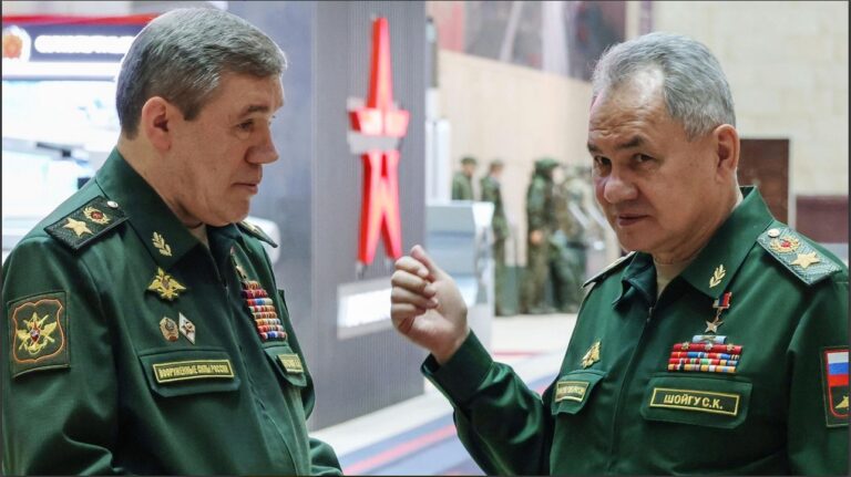 Shoigu-y-jefe-del-Estado-Mayor-ruso-scaled
