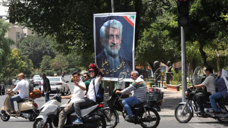 000362p82t-628c45fd-focus-0.01-0.38-896-504