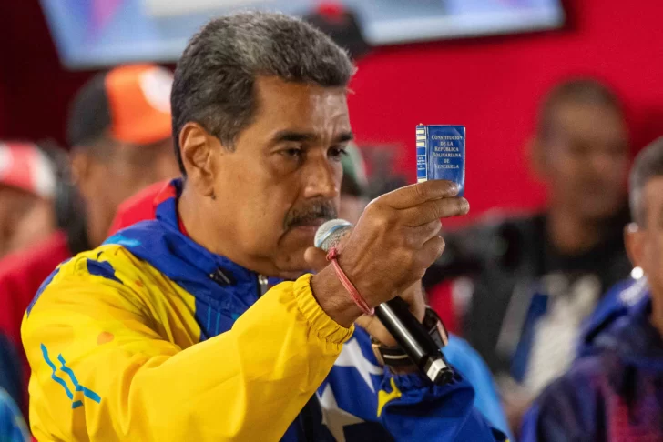 Maduro-pide-respeto-a-la-voluntad-popular-tras-ser-proclamado-presidente-reelecto-1-728x486