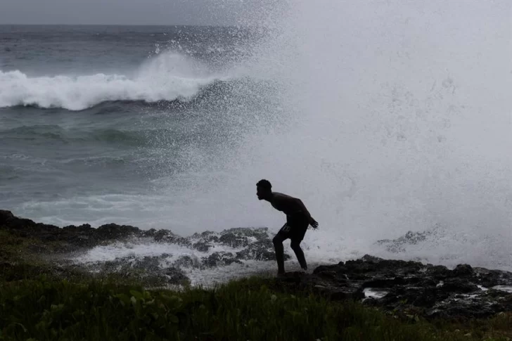 Republica-Dominicana-comienza-a-sentir-los-efectos-indirectos-del-huracan-Beryl-728x485