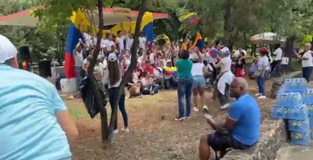 Venezolanos-gritan-va-a-caer