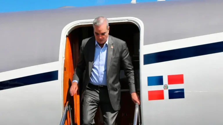 Abinader-llega-a-RD-tras-participar-en-79o-periodo-de-sesiones-de-la-ONU