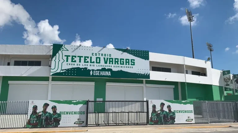 67100a64388c8_estadio-tetelo-vargas.jpg