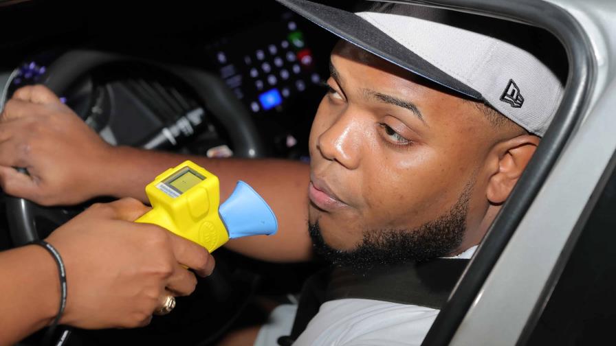 control-de-transito-con-alcoholimetros-inicia-en-la-winston-churchill_2-focus-min0.08-min0.57-896-504