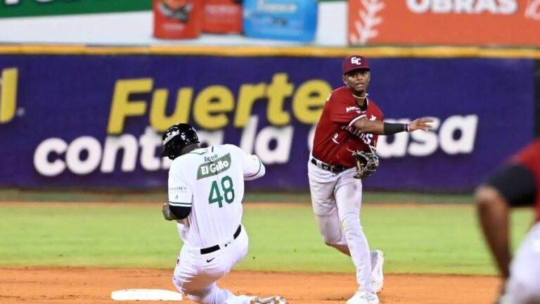 las-estrellas-se-imponen-a-los-gigantes-en-fiesta-de-palos-en-sfm-focus-0-0-896-504