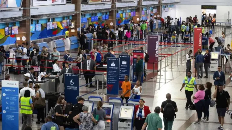 675a29715cfe9_aeropuerto-internacional-de-las-americas-en-remodelacion-focus-0-0-896-504.jpg