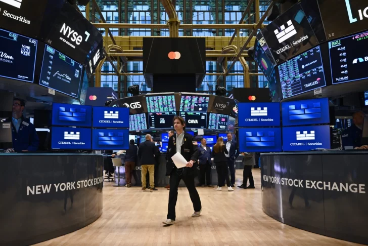 AFP__20241125__36N66HK__v2__Preview__FilesUsEconomyMarkets-728x486