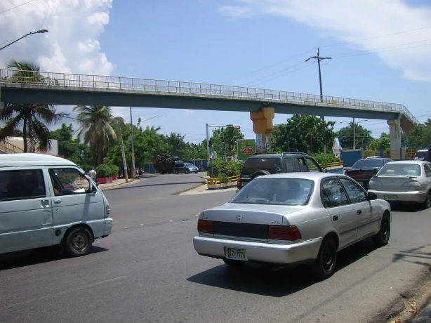 Av._Luis_Amiama_Tio