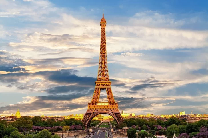 eiffel-tower-3349075_1280-728x485