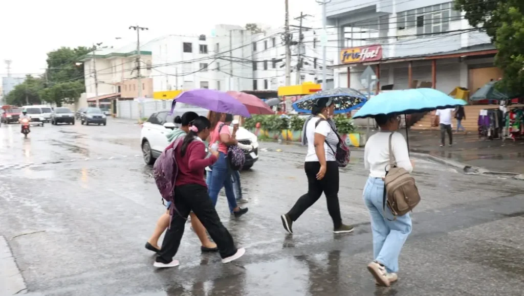 Lluvias-en-las-calles-y-mojadas