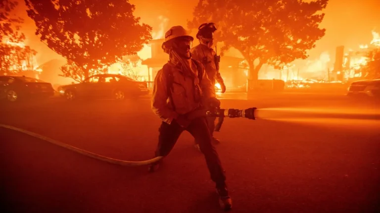 incendios-forestales-en-los-angeles_AP25008138524107