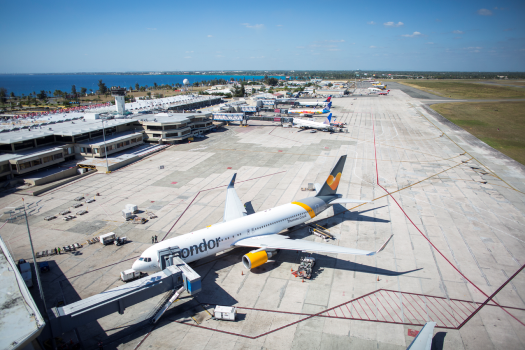 Aeropuerto-Internacional-de-Las-Americas