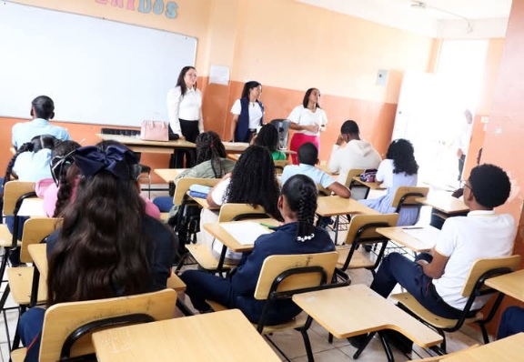 Estudiantes_desde_atras