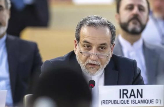 El-ministro-de-Exteriores-de-Iran-Abbas-Araghchi-e1750498180440