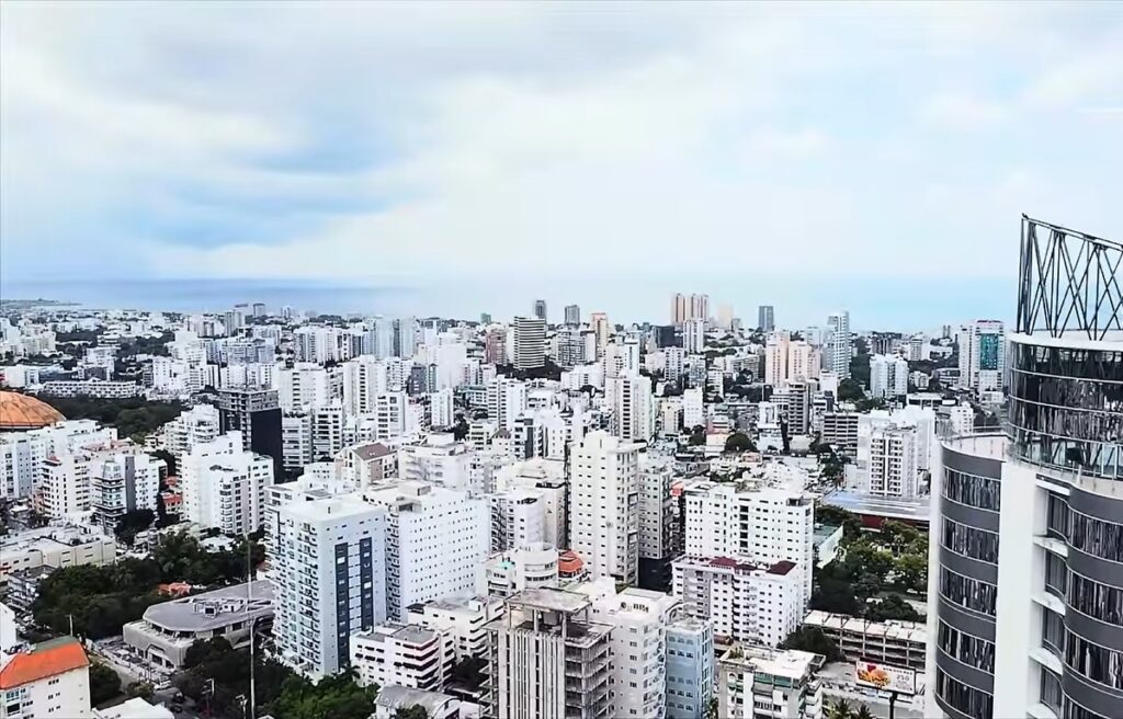 Vista-aerea-de-Santo-Domingo.-Captura-de-pantalla-de-video-en-Youtube-de-Exploropia-