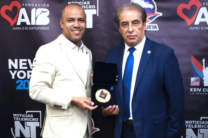 Elias-Reynoso-agradece-reconocimiento-en-Cumbre-Latinoamericana-de-Lideres-y-reafirma-compromiso-con-los-municipios-del-pais