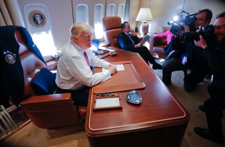 Trump-en-el-Air-Force-One
