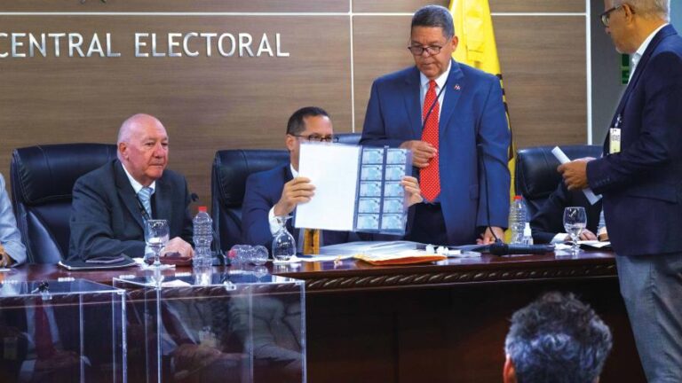 imagen-entrega-de-materiales-7723005-d54b0a21-focus-0-0-896-504