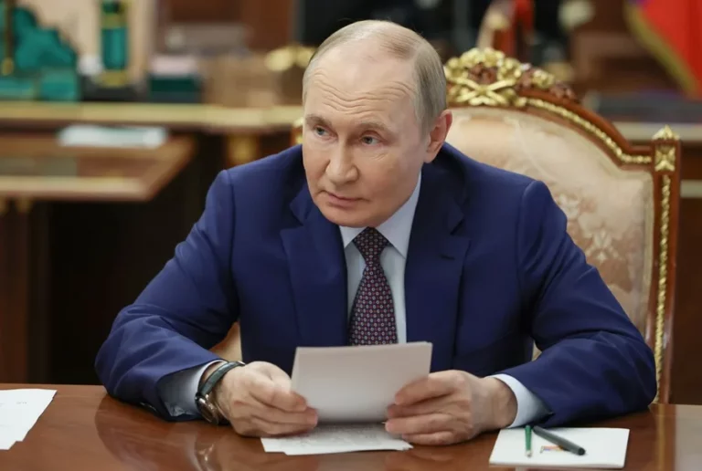 Vladimir_Putin-768x516