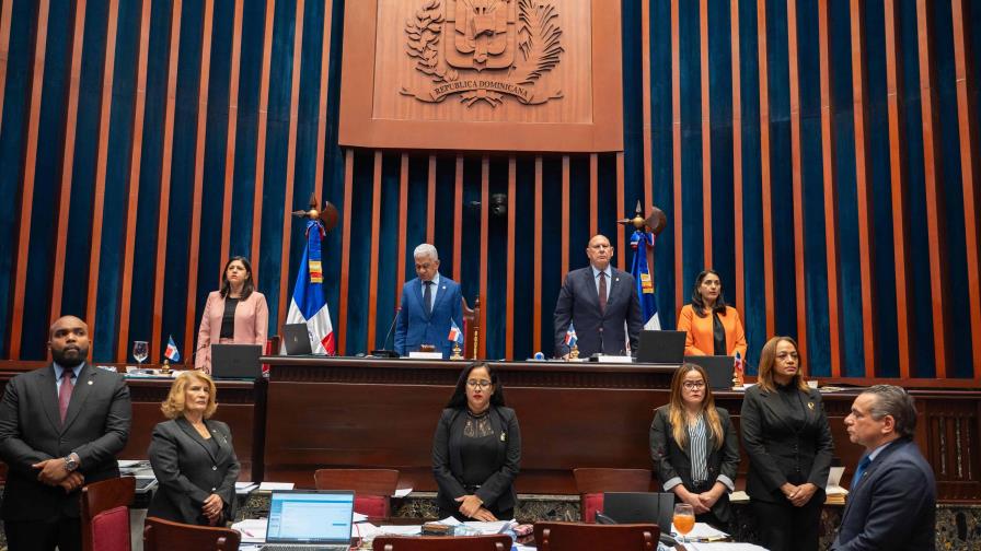 senado-aprueba-ley-que-dispone-el-uso-de-energia-renovable-en-edificio-82a9923a-focus-0-0-896-504