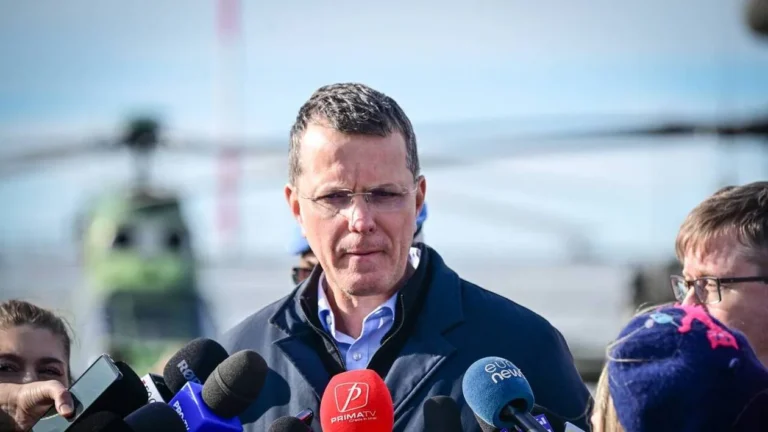 MjAyNTExMzZkYWUxZTNhODZkZTBkODhlMmU3ZDM0N2E1M2Y0YTc