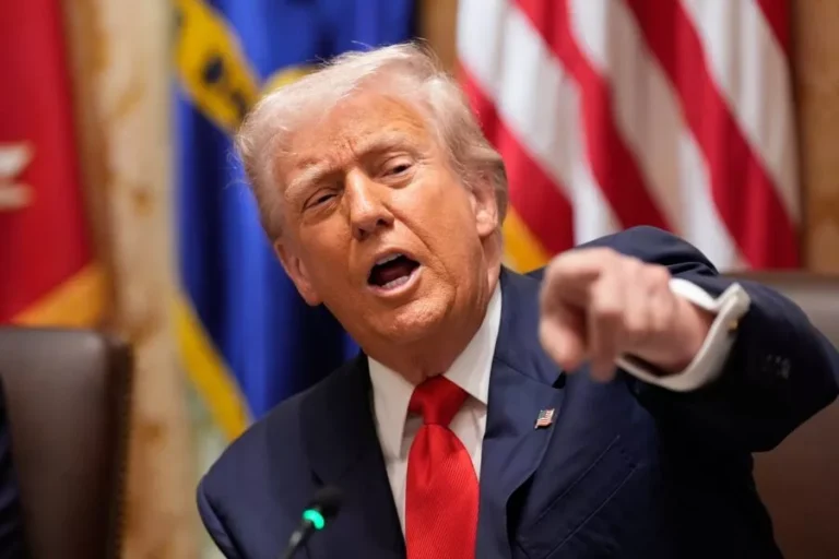 trump-en-la-casa-balanca-900x600