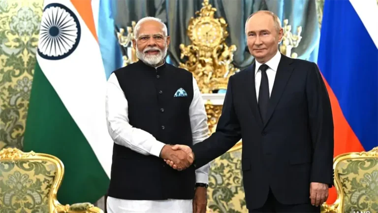 putin-lleva-petroleo-y-armamento-a-india-en-visita-oficial-a-modi-bf13e31c-focus-0.06-0.5-1200-675