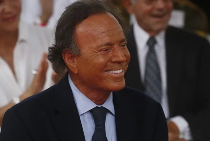 julioiglesias-728x488