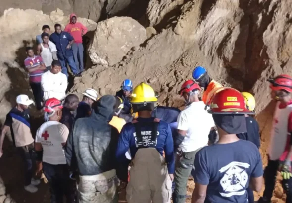 recuperan-cuerpo-de-trabajador-tras-derrumbe-en-mina-de-nigua-44133544-focus-0-0-1200-675