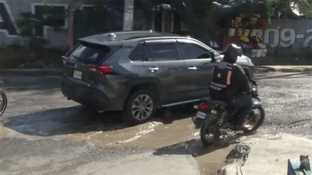 reparacion-vial-en-avenida-monumental--no-soluciona-hoyos-fd01c280-focus-0-0-1200-675