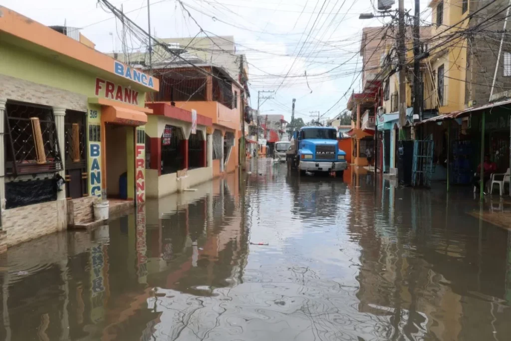Inundaciones-lluvias-coe-maquiteria.jpg-1-1200x800