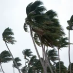 condiciones-de-lluvias-y-oleaje-peligroso-en-costa-atlantica-ea6d3b0d-focus-0-0-1200-675