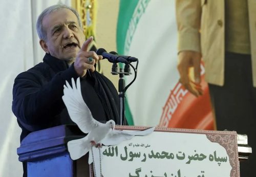 El-presidente-de-Iran-Masoud-Pezeshkian-e1772362296880