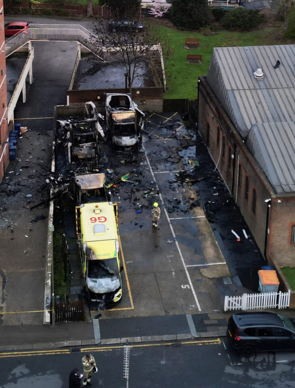QuemaabulanciaenLondres-scaled