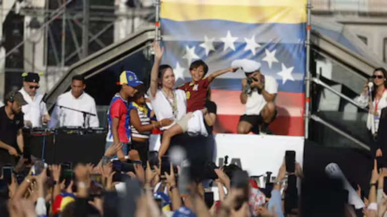 machado-asegura-a-miles-de-venezolanos-reunidos-en-madrid-que-el-retorno-esta-ce-20260418-195349-jQM5-1200x675